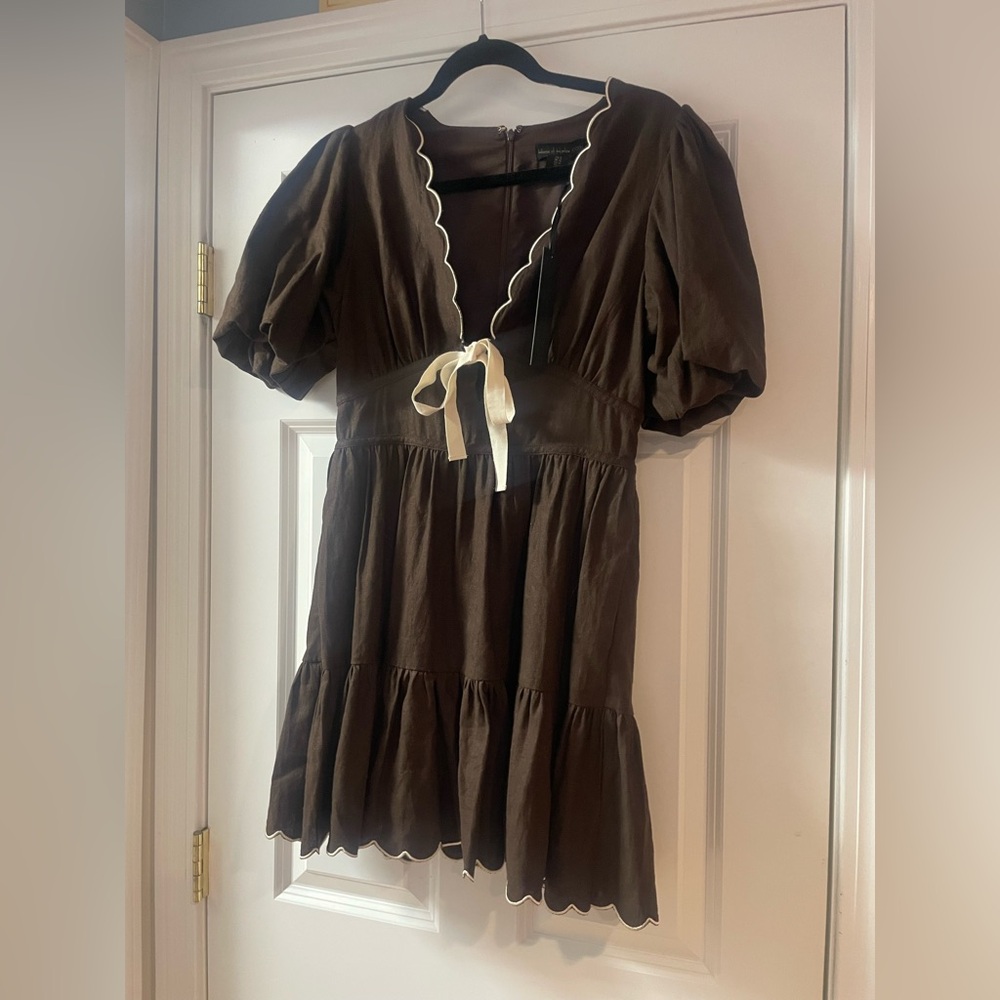 NWT House of Harlow 1960 chocolate brown linen dress. Size 6